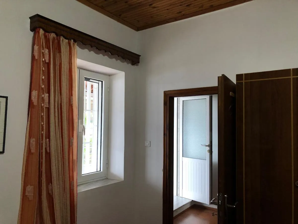 Lida'S House Hotel Lukove Guest house
